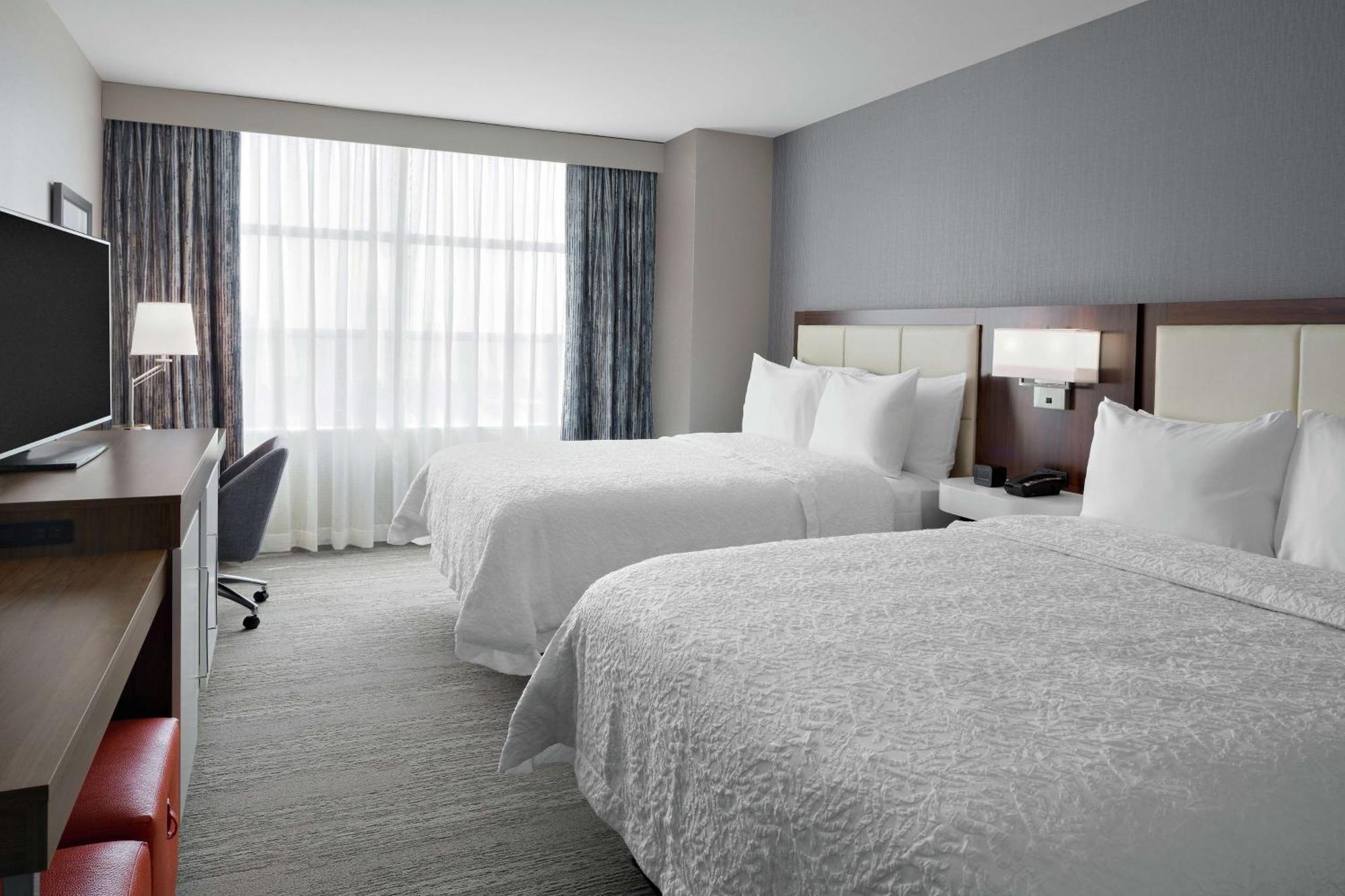 Hampton Inn Chicago Mccormick Place Exterior foto