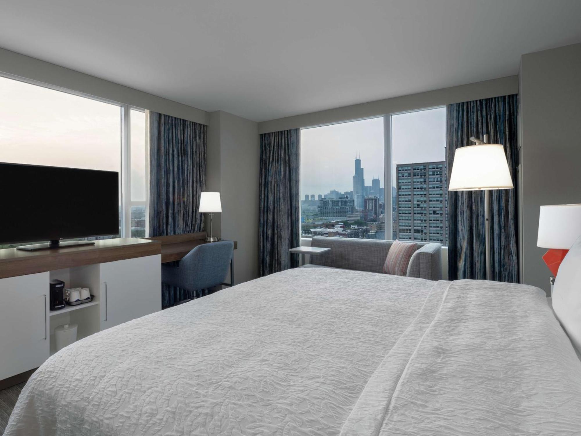 Hampton Inn Chicago Mccormick Place Exterior foto