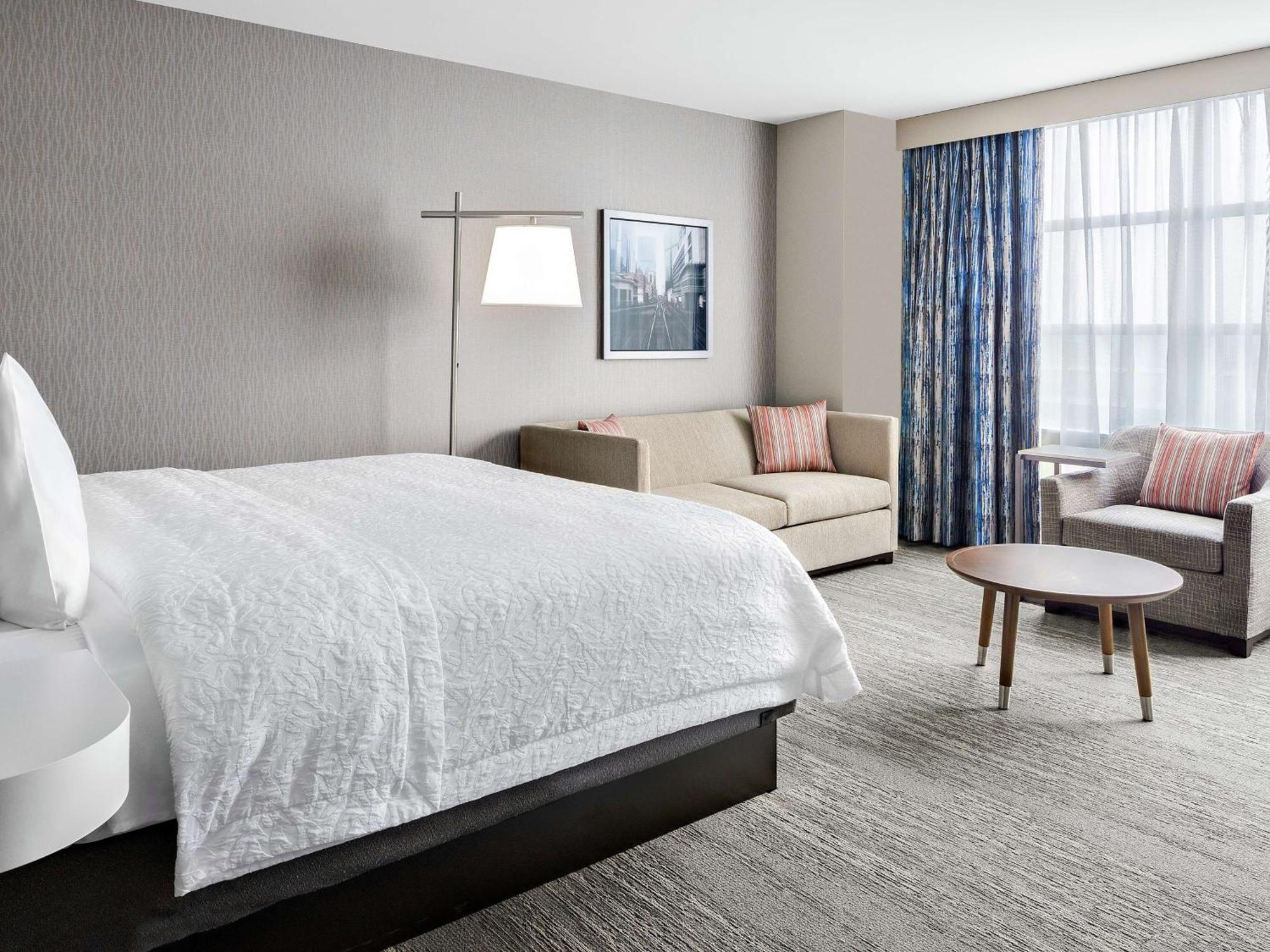 Hampton Inn Chicago Mccormick Place Exterior foto
