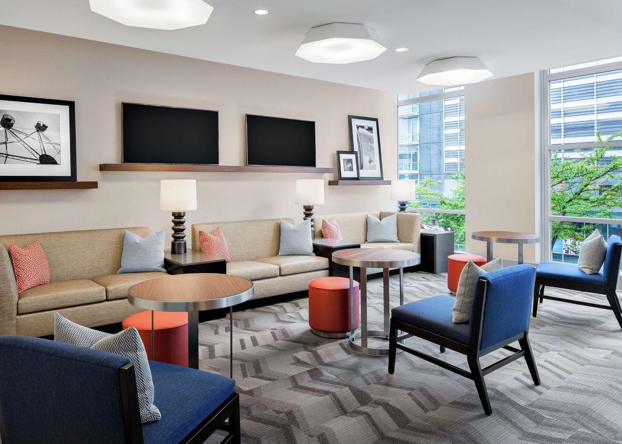 Hampton Inn Chicago Mccormick Place Exterior foto
