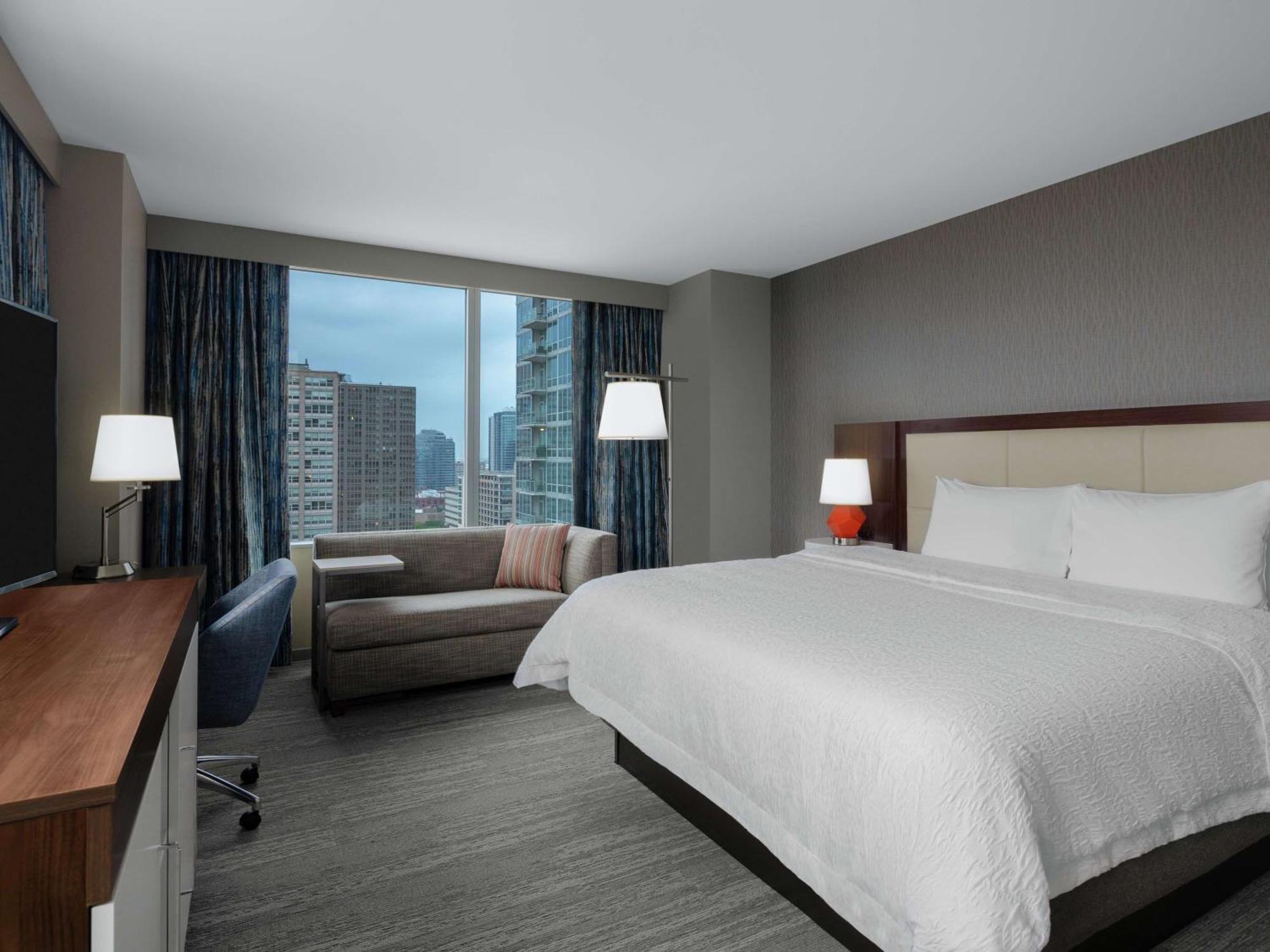 Hampton Inn Chicago Mccormick Place Exterior foto